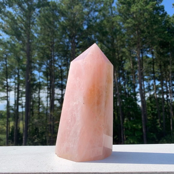 3Lb Rose Quartz Tower - Picture 5 of 8